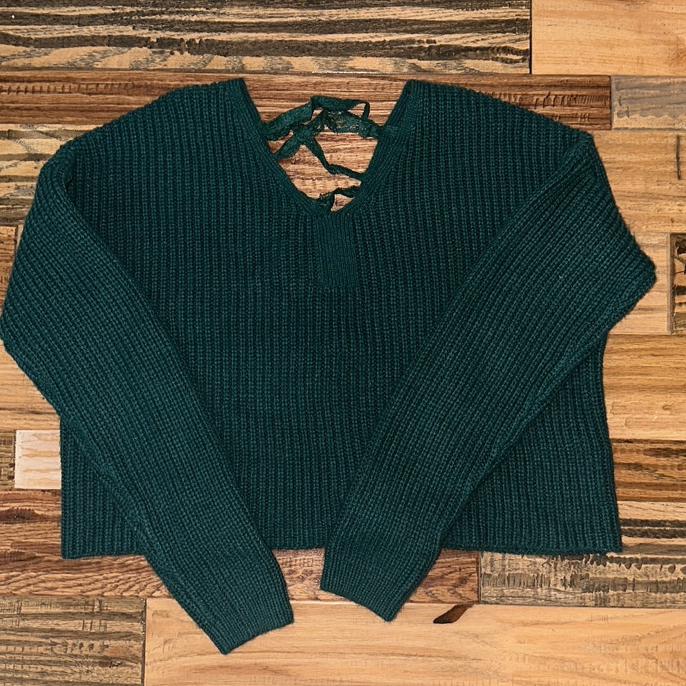 derek heart emerald green crisscross back cropped sweater